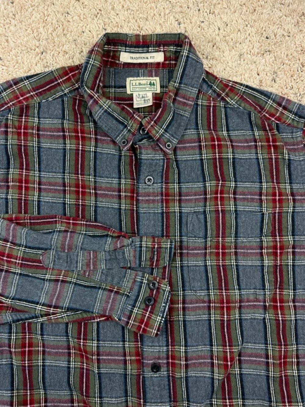 LL Bean Mens Flannel Shirt Size Large Plaid 228061 Red Green Blue Long Sleeve